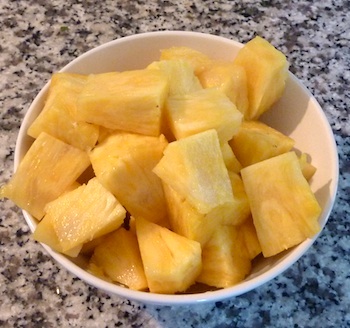 Photo of ripe pineapple  / www.super-seafood-recipes.com